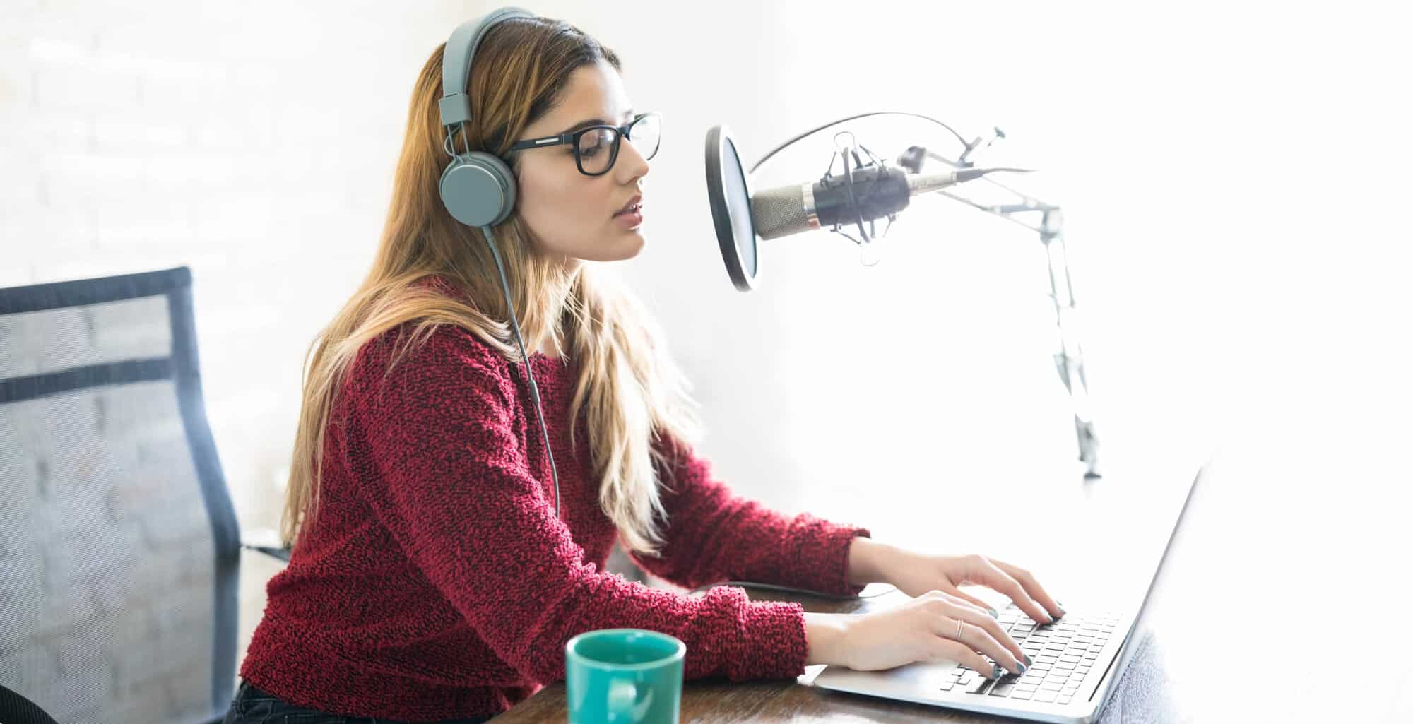The Very Best Women-Hosted Podcasts for Female Entrepreneurs